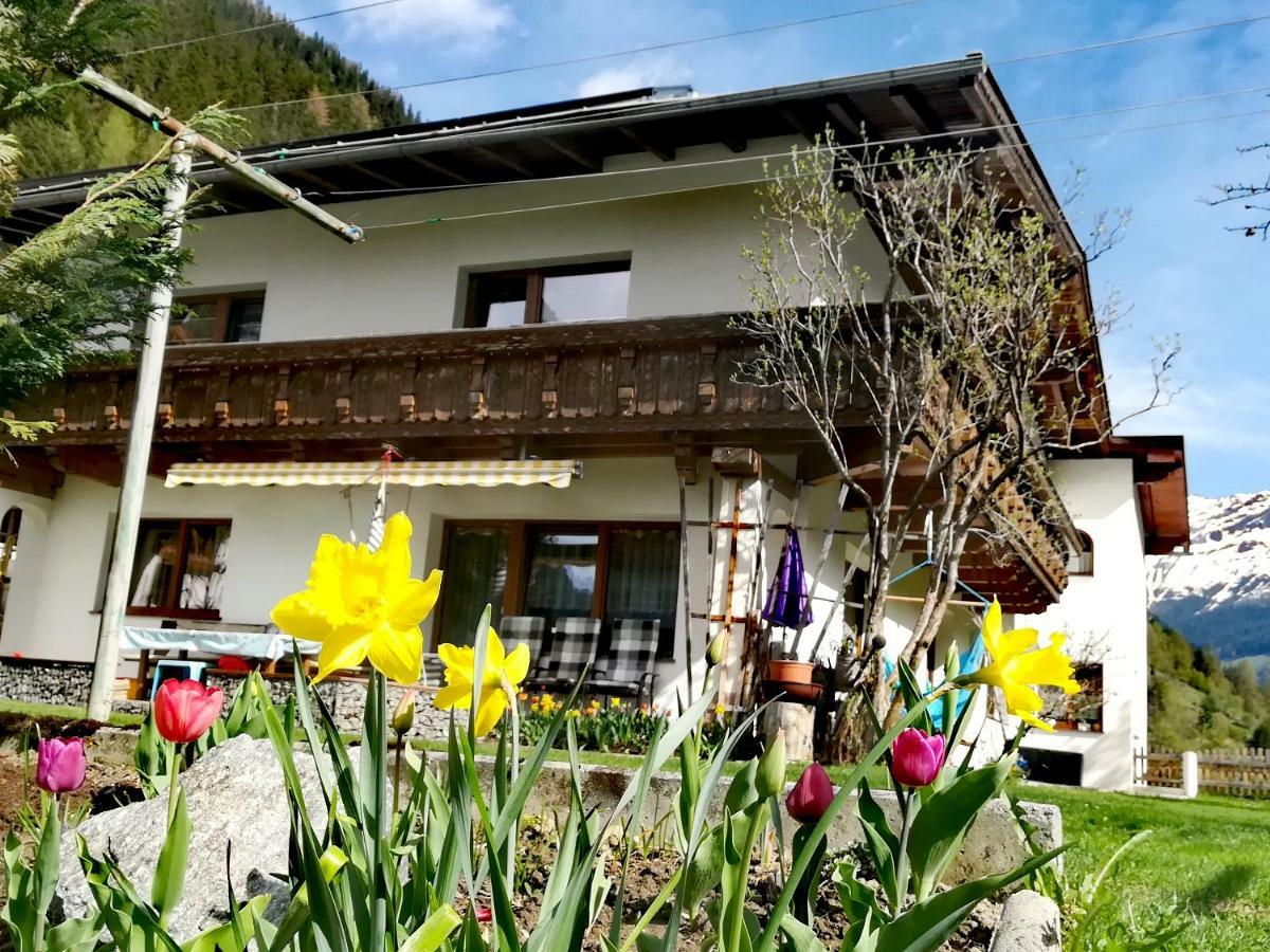 Apartamento Haus Huter Kaunertal Exterior foto